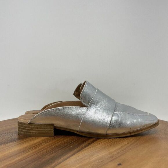 Free People At Ease Loafer Mule Flat Silver Metallic Leather Women's US 6 EU 36 - Picture 1 of 8